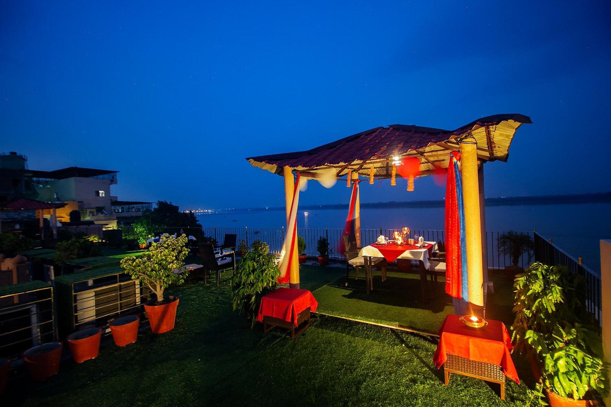 Amritara Suryauday Haveli Otel Varanasi Dış mekan fotoğraf