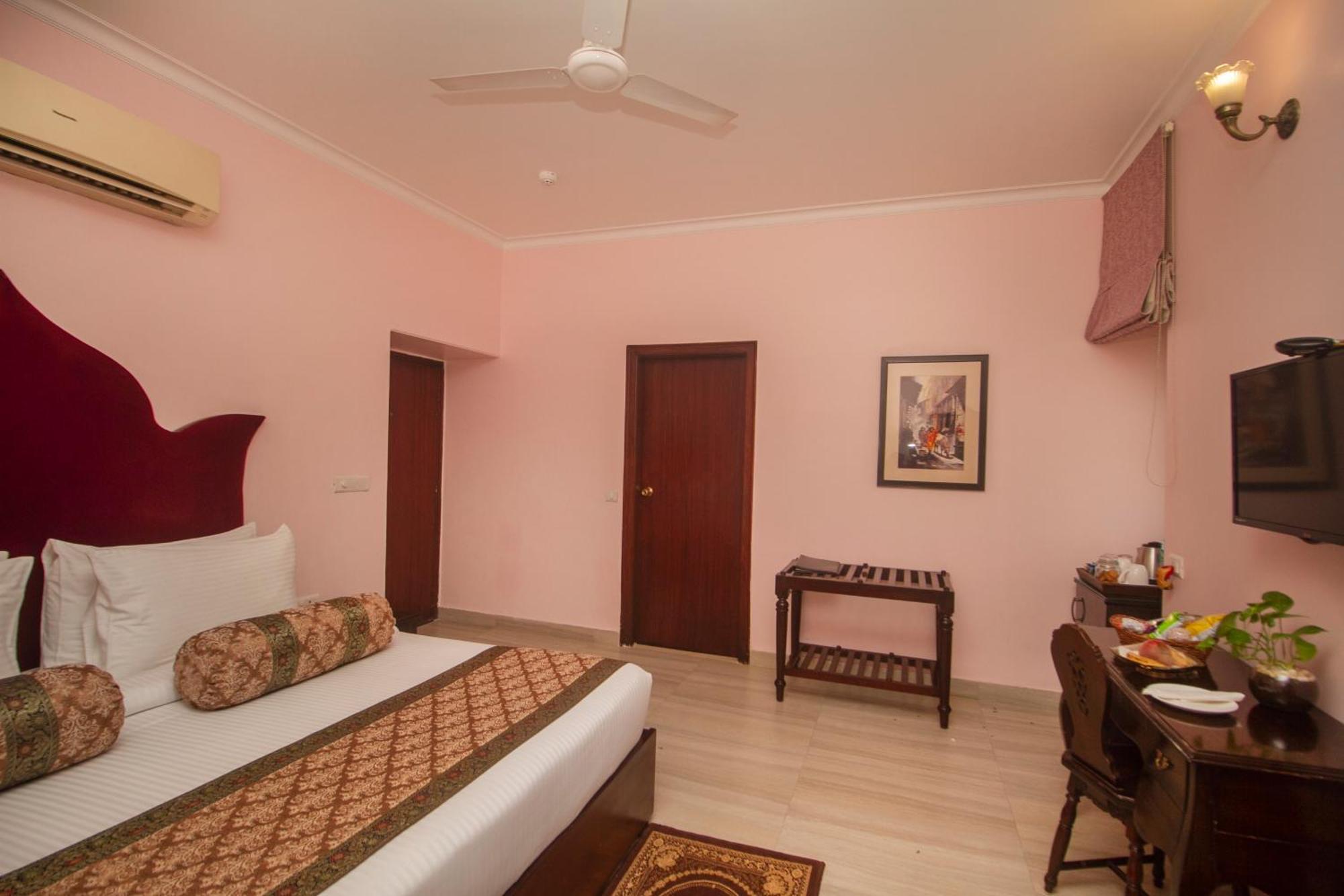 Amritara Suryauday Haveli Otel Varanasi Dış mekan fotoğraf