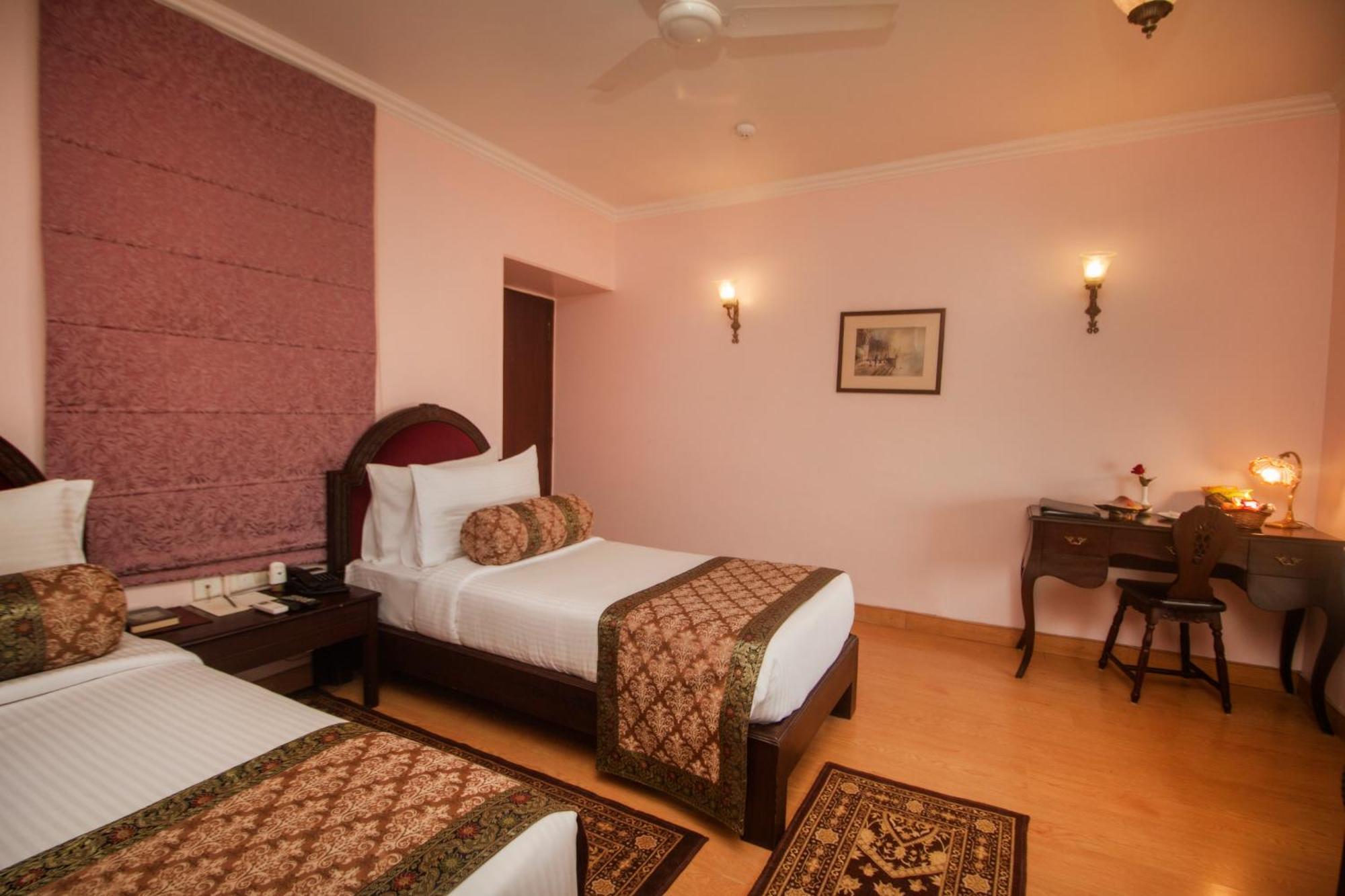 Amritara Suryauday Haveli Otel Varanasi Dış mekan fotoğraf