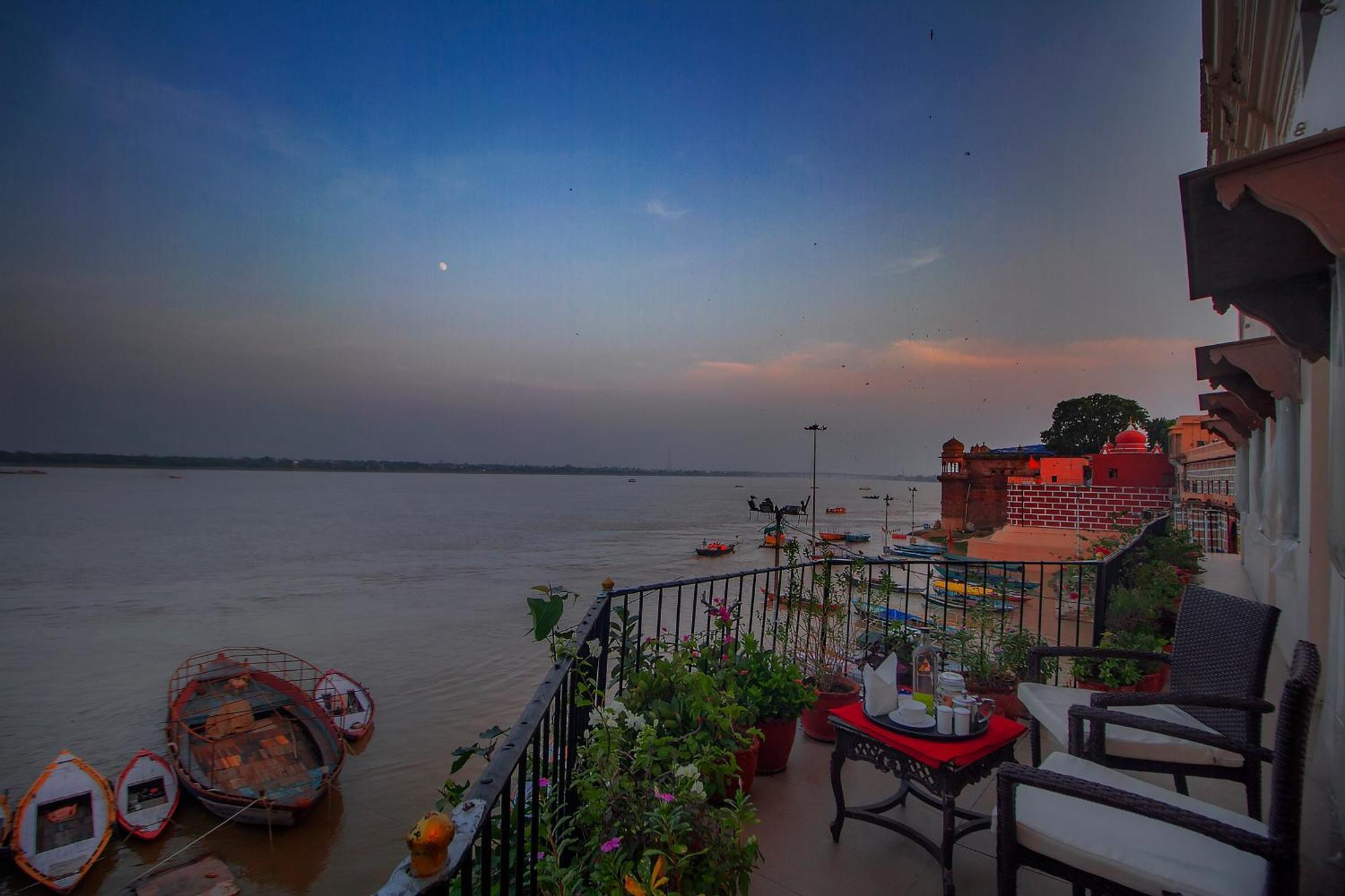 Amritara Suryauday Haveli Otel Varanasi Dış mekan fotoğraf