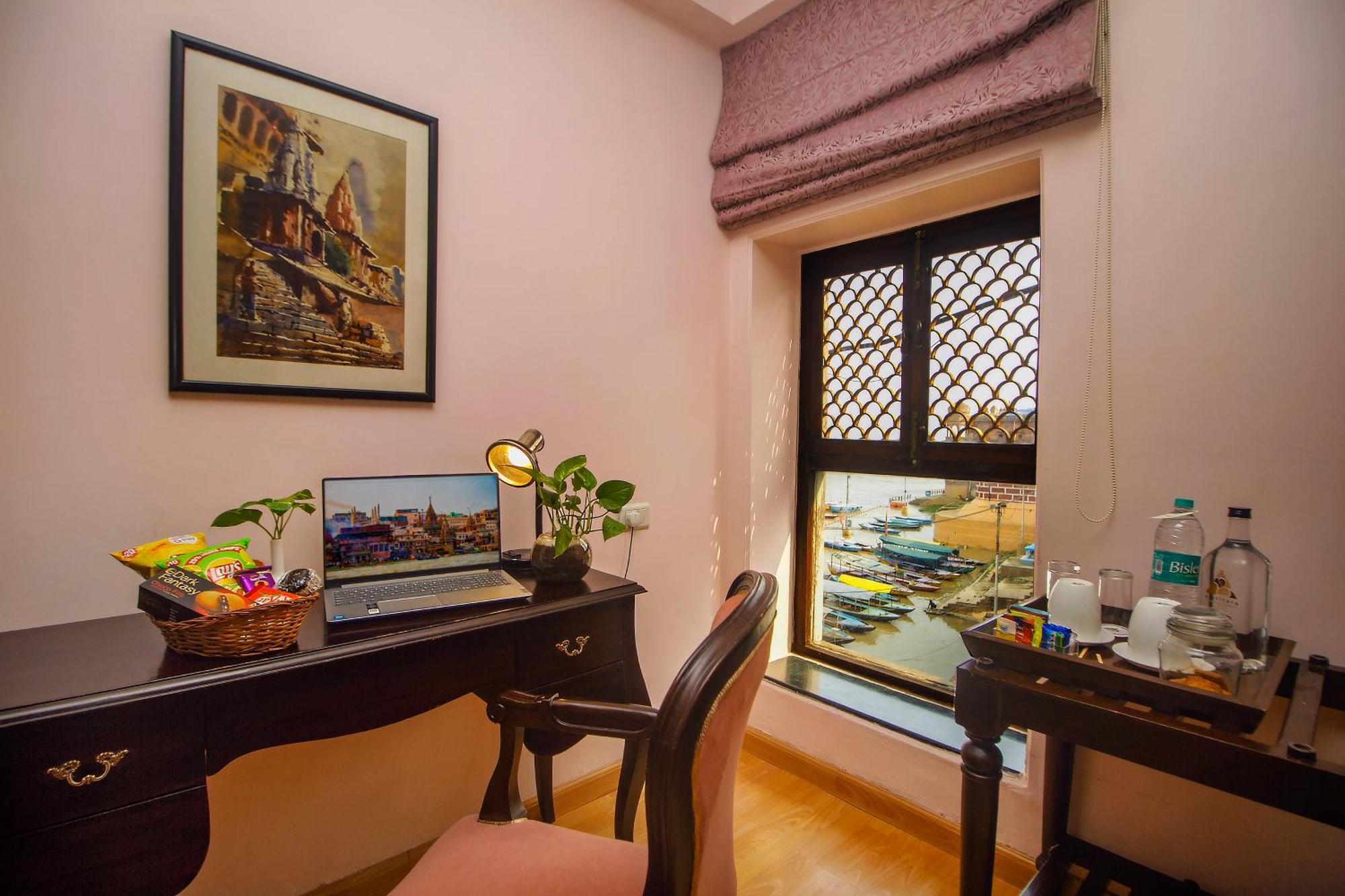 Amritara Suryauday Haveli Otel Varanasi Dış mekan fotoğraf
