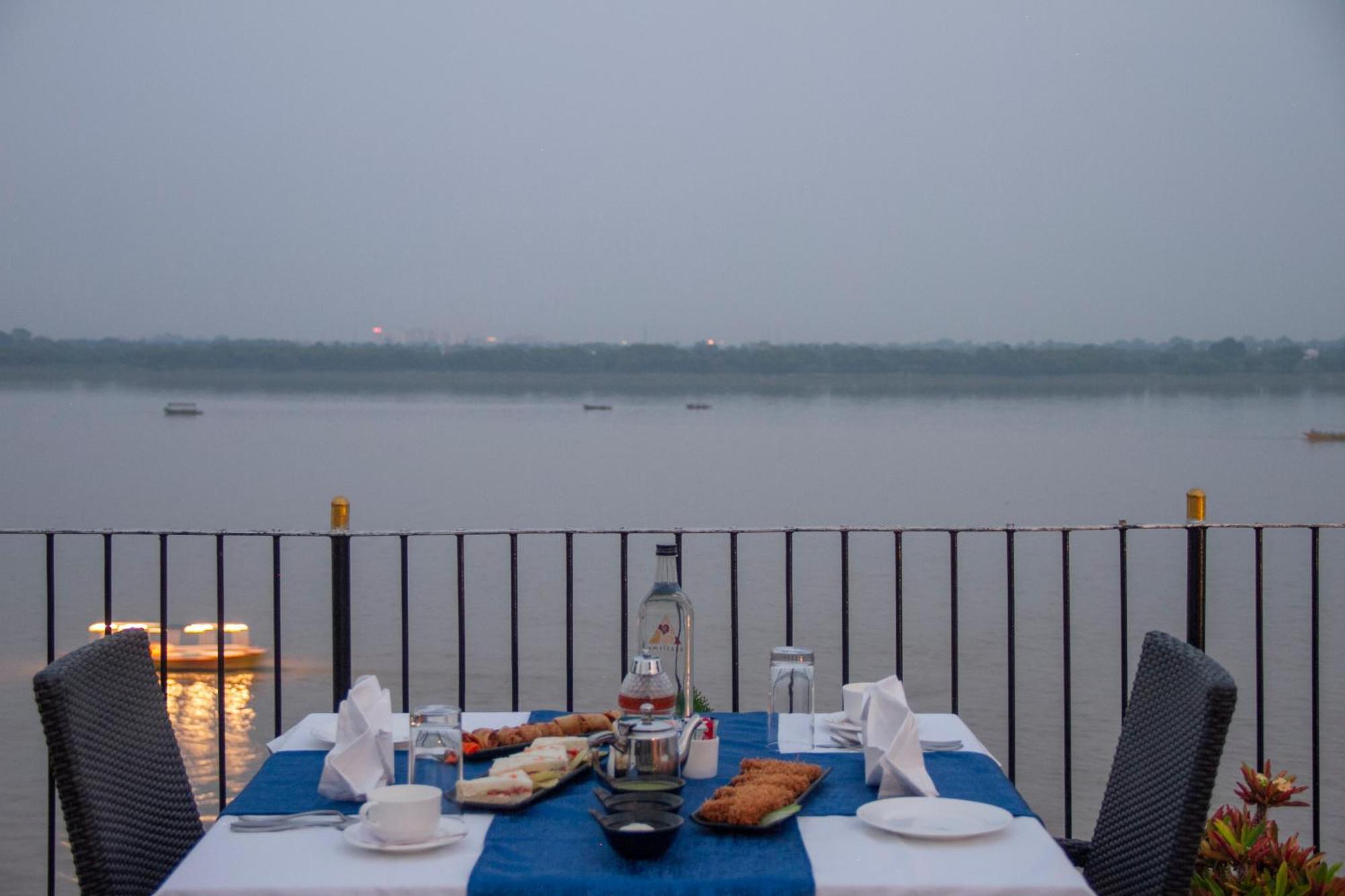 Amritara Suryauday Haveli Otel Varanasi Dış mekan fotoğraf