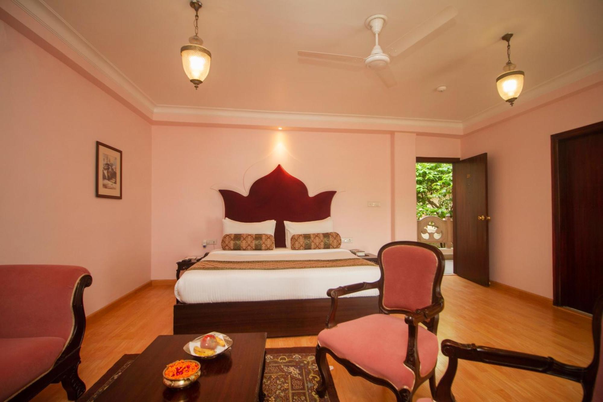 Amritara Suryauday Haveli Otel Varanasi Dış mekan fotoğraf